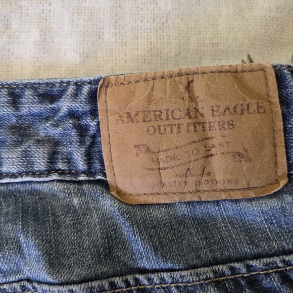 American Eagle Outfitters Light Blue Straight Leg Jeans - Picture 4 of 5